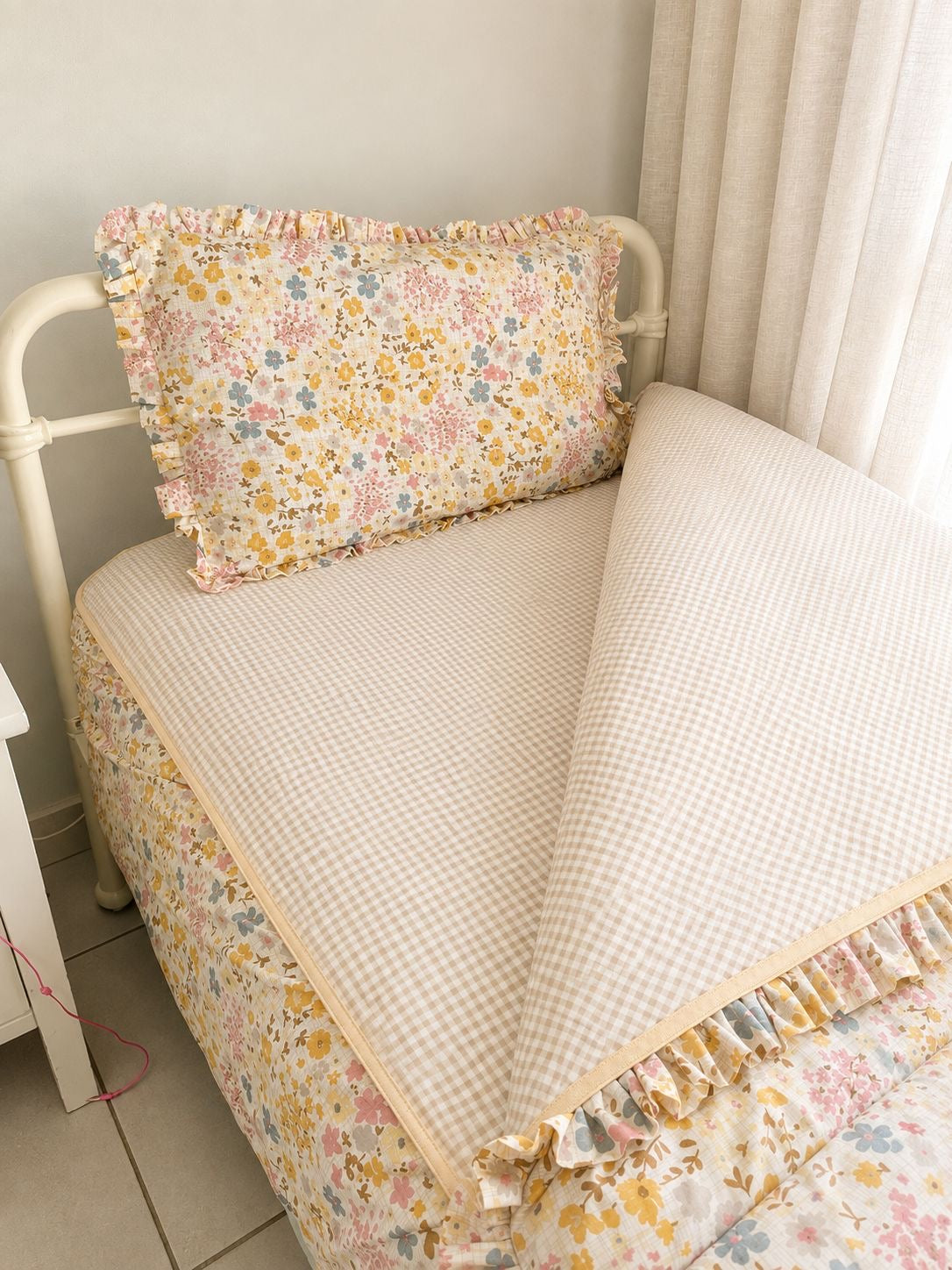 Meadow Bloom Zip Bedding Set