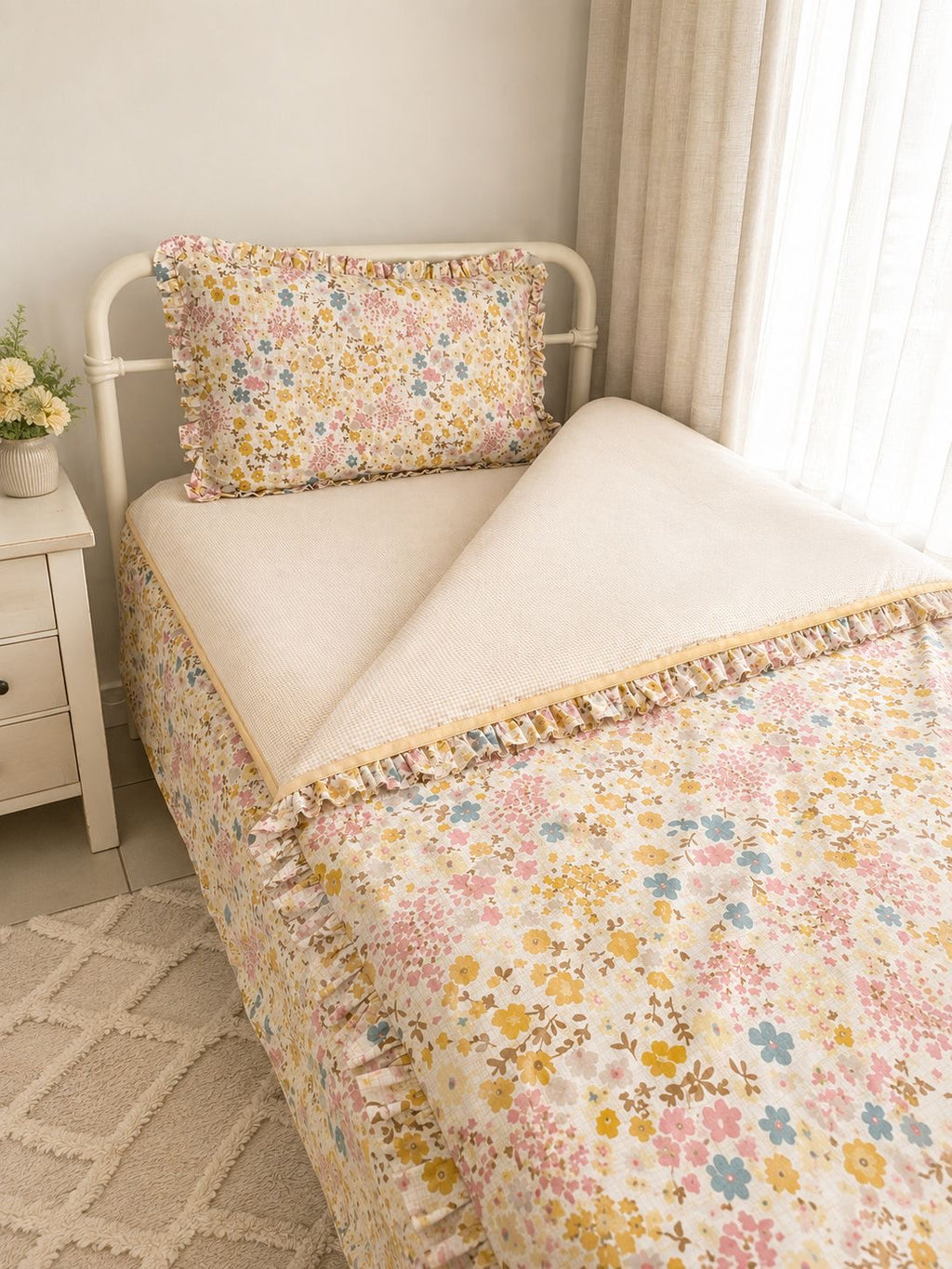 Meadow Bloom Zip Bedding Set